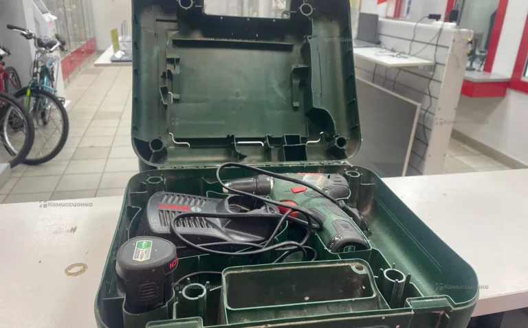 Шуруповерт Bosch PSR 10.8 Li-2