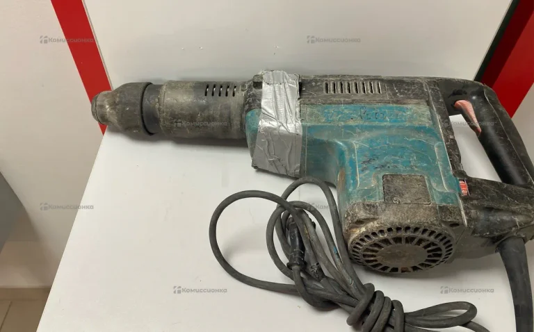 Перфоратор makita HR5001C