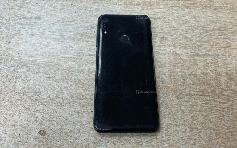 Huawei Y6 2/32 ГБ