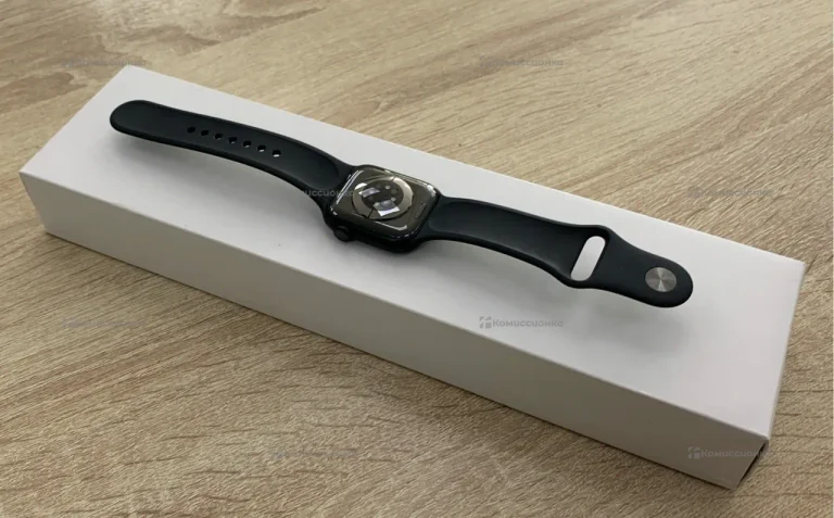 Часы  Apple Watch Series 7