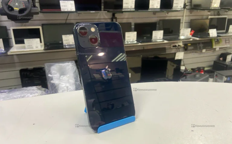 Телефон Apple iPhone 13 128