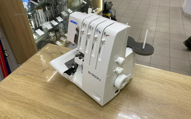 Оверлок JUKI b950N