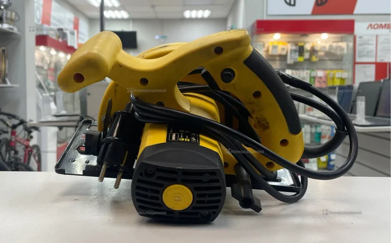 Дисковая пила Total CS016A