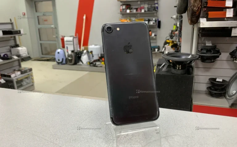 Apple iPhone 7 2/32 ГБ