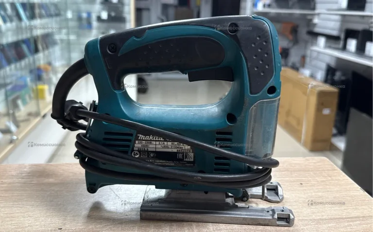 Электролобзик makita 4329