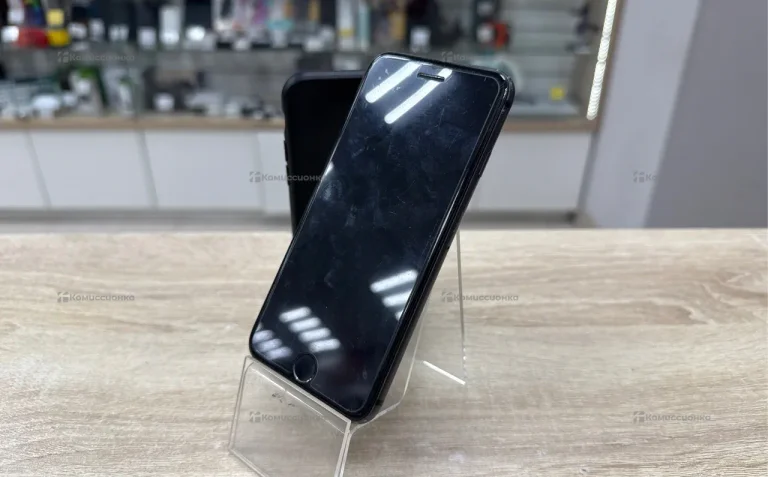 Apple iPhone 8 2/64 ГБ