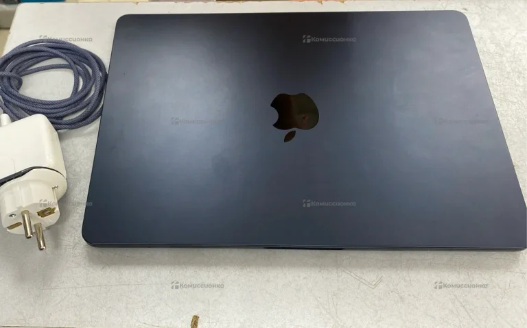 Ноутбук  MacBook Air 13 m2 8/256