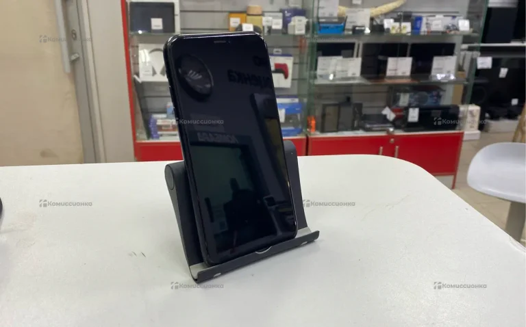 Apple iPhone Xr 64 ГБ.