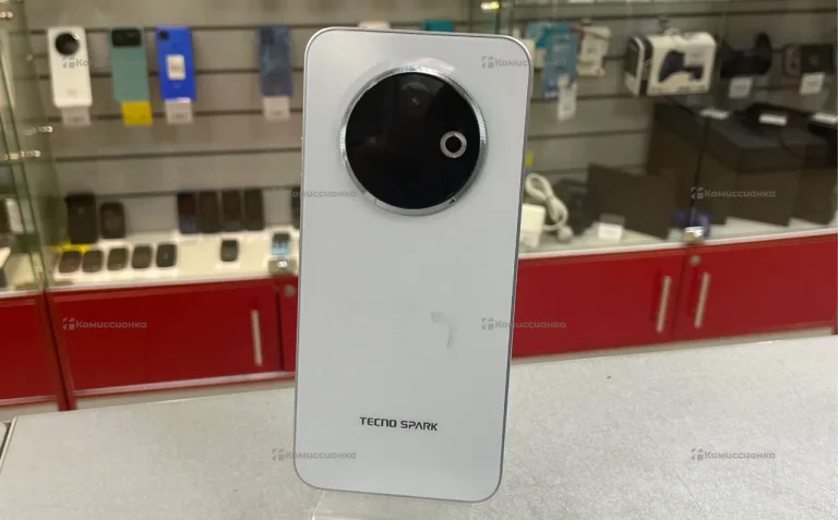 Tecno Spark 30C 4/128 ГБ