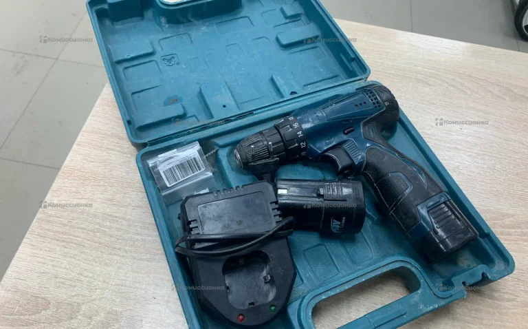 Шуруповерт с двумя АКБ