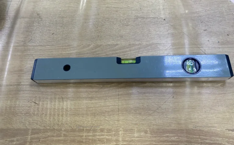 Ручной уровень