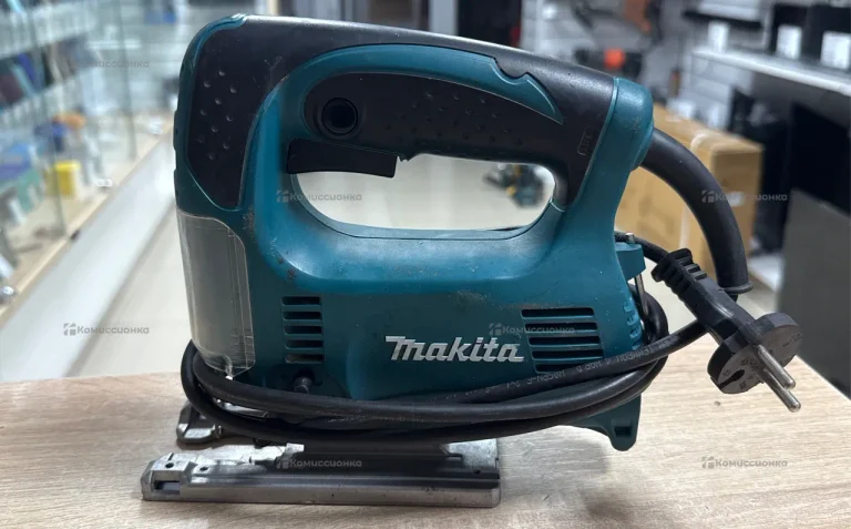 Электролобзик makita 4329
