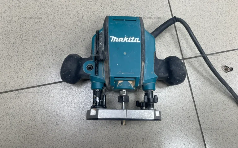 Фрезер makita RP0900