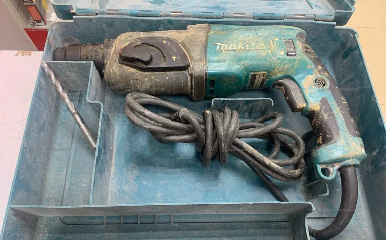 Перфоратор makita HR2470