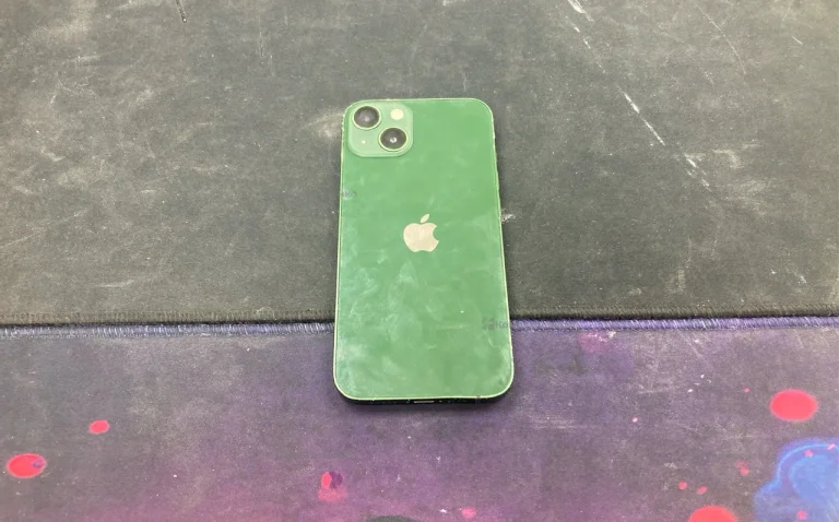 Apple iPhone 13 4/128 ГБ