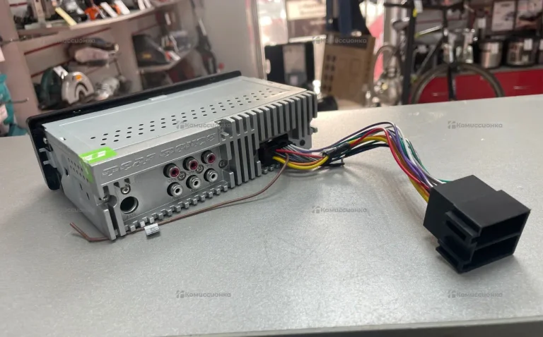 Автомагнитола  Deaf Bounce DB-320DSP