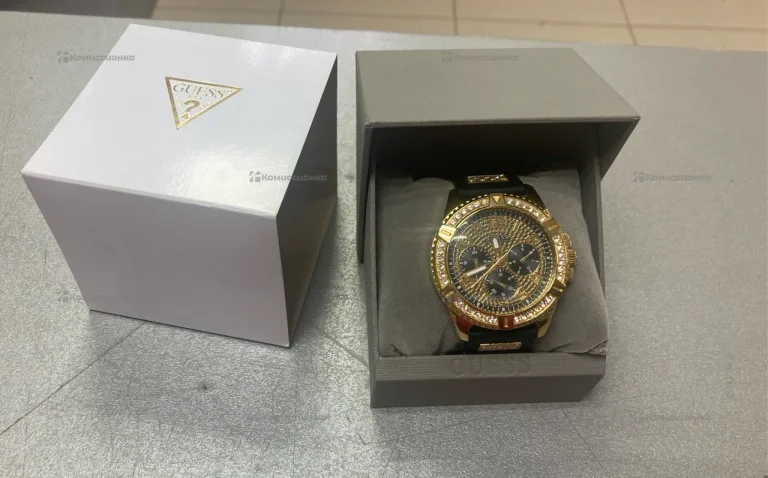 Часы GUESS W1132G1