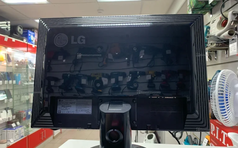 Монитор LG Flatron L226WTQ-BF