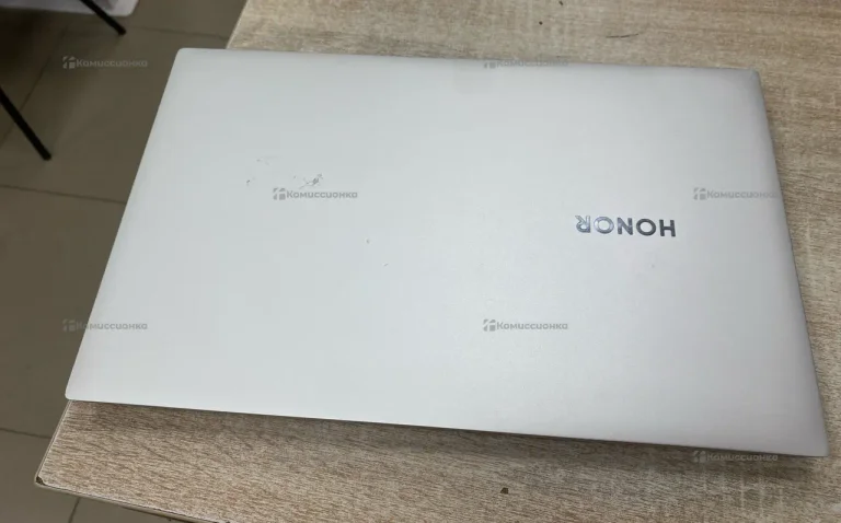 Ноутбук  Honor