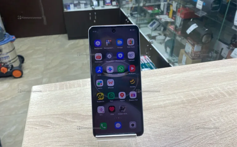 Tecno Spark 30 8/128 ГБ