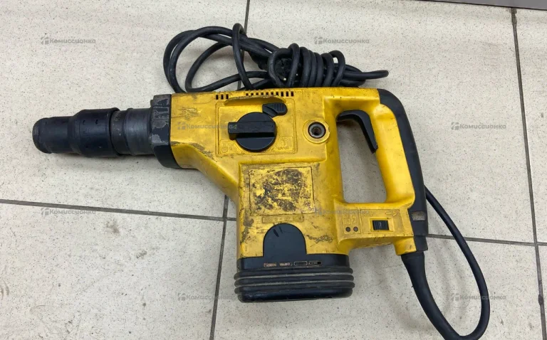 Перфоратор SDS-Max DeWalt DW545K