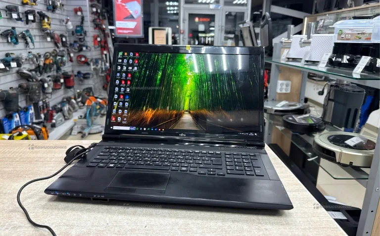 Ноутбук Fujitsu LifeBook NH532
