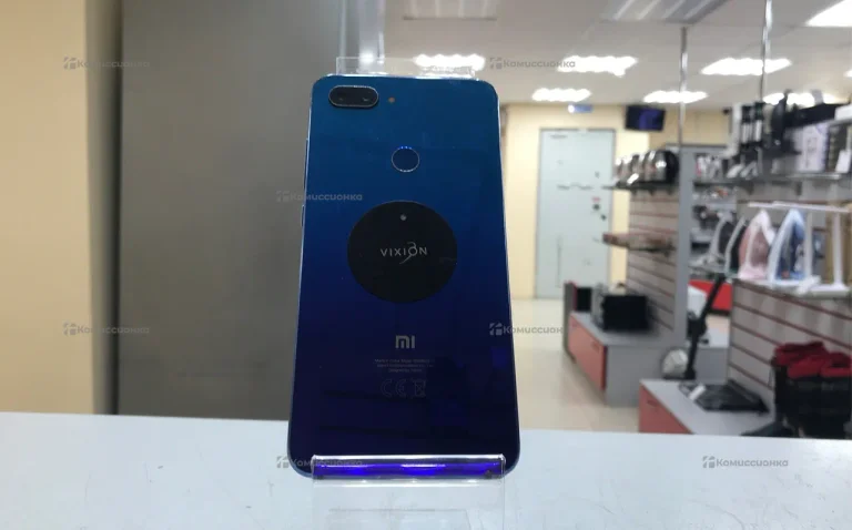 Xiaomi Mi 8 Lite 4/64 ГБ