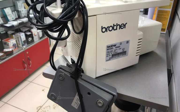 Швейная машина  Brother 1034D