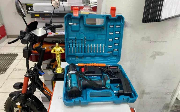 дрель-шуруповерт Makita 48V