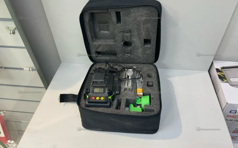 Лазерный уровень Hilda 4D Green