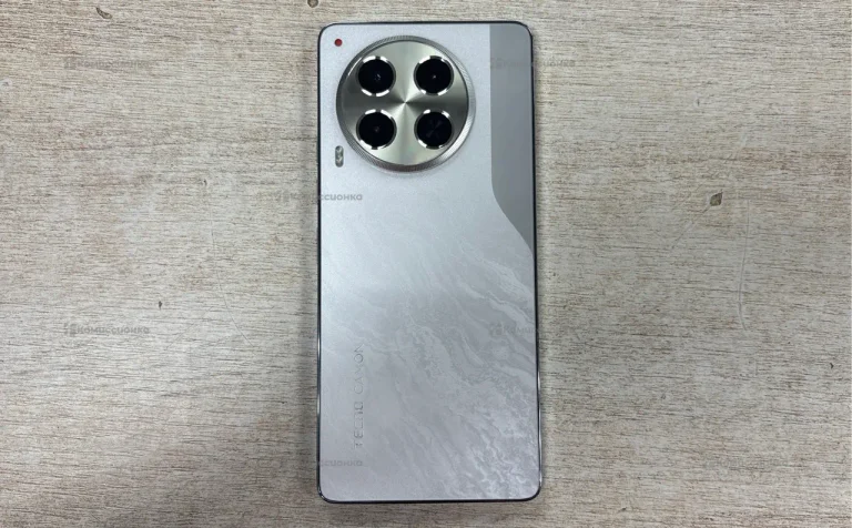 Tecno Camon 30 8/256 ГБ