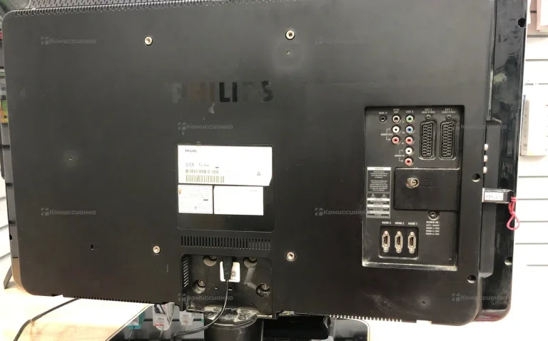 Телевизор Philips 32PFL7403D