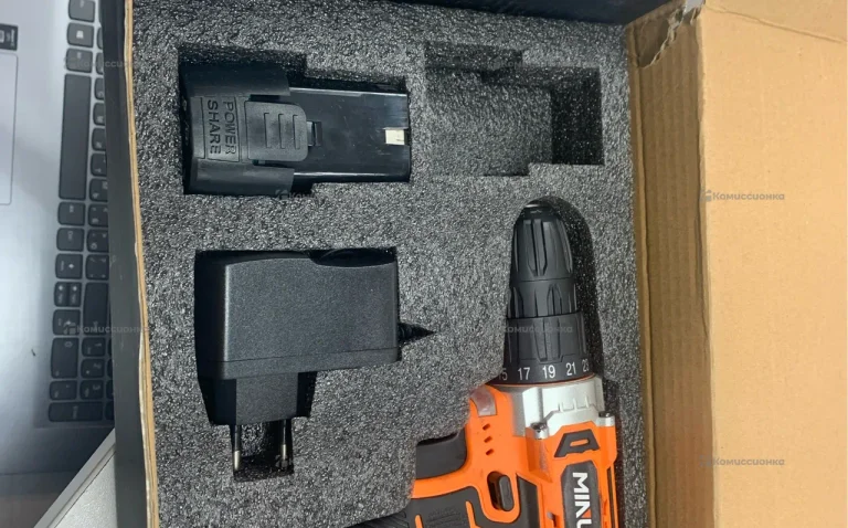 Дрель-шуруповерт аккумуляторная MINUMX M-812A2