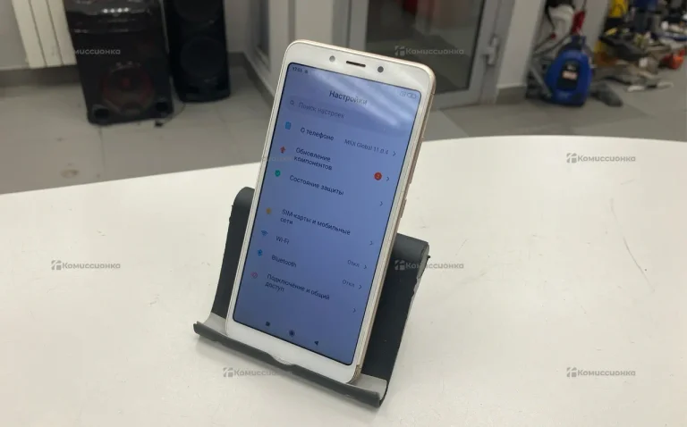 Xiaomi Redmi 6 3/32 ГБ