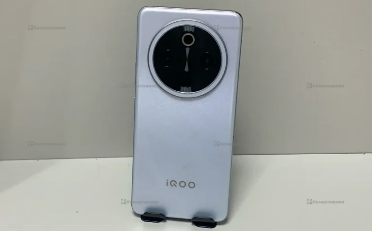 Vivo iQOO Z10 8/256 ГБ