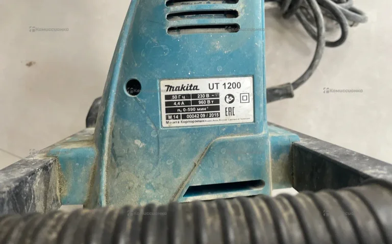 Миксер makita UT1200