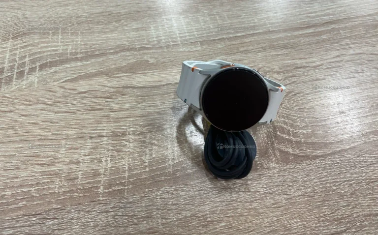 Часы  Samsung watch 7 40 mm
