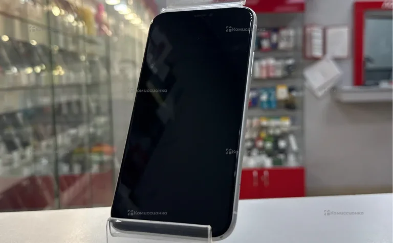 Apple iPhone 11 4/64 ГБ