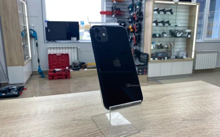 Apple iPhone 11 4/64 ГБ