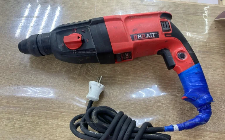 Перфоратор Brait BRH26/950.