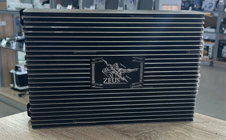 Усилитель  Zeus