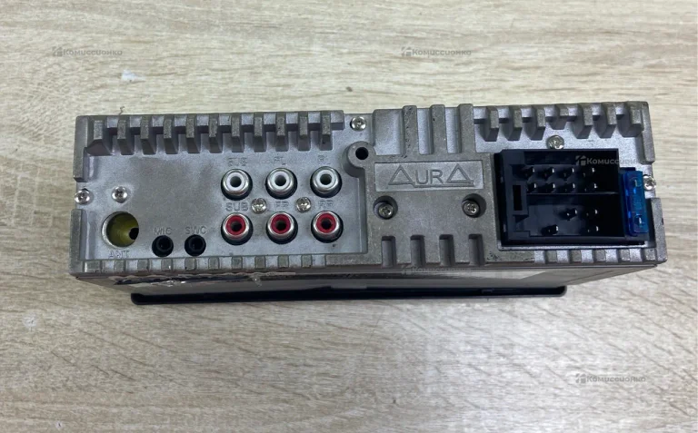 Автомагнитола  aura amh-79dsp