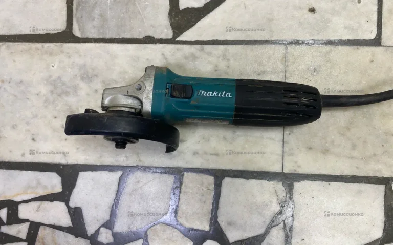 УШМ Makita GA5030 .