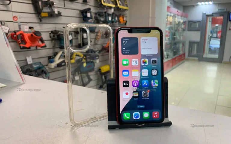 Apple iPhone 11 4/64 ГБ