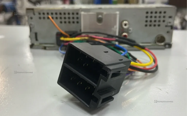 Автомагнитола Pioneer MVH-S100UBW