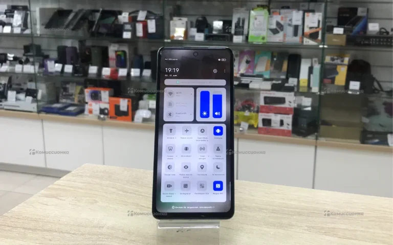 Tecno Spark 20 Pro 5G 8/256 ГБ