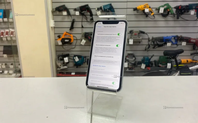 Apple iPhone XR 3/64 ГБ