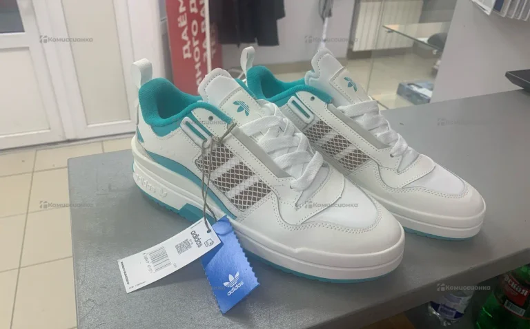 Кроссовки Adidas
