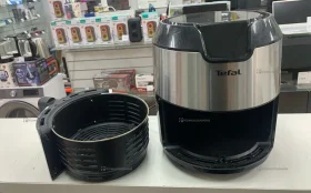 Купить аэрогриля Tefal Easy Fry Deluxe 4.2 л б/у , в Красноярск Цена:4990рублей