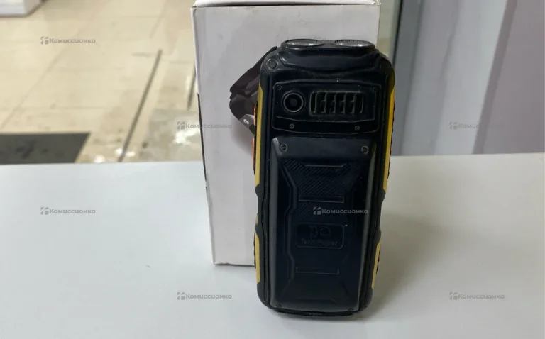 Кнопочный телефон BQ 2430 Tank Power